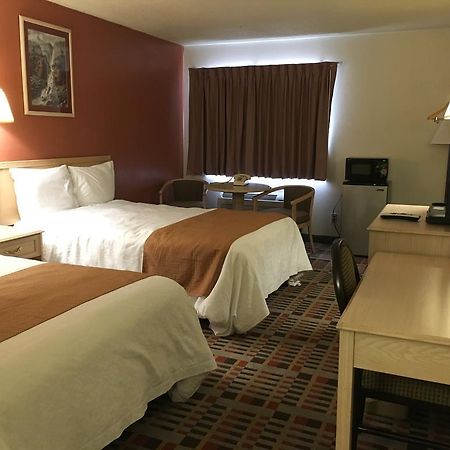 Anderson Chesterfield Travel Inn Daleville Экстерьер фото