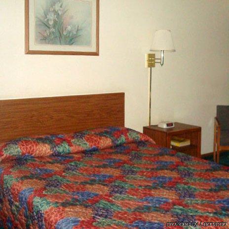 Anderson Chesterfield Travel Inn Daleville Номер фото
